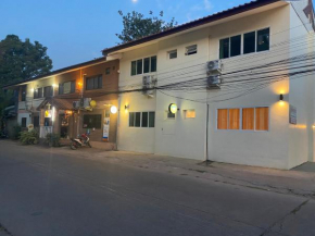 จอมเม��อง Motel